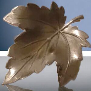 Vtg Maple Leaf Brooch Pin Signed Giovanni by Longcraft Silver Tone 2.5" Autumn